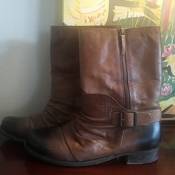 Vince Camuto leather boot size 10 - Picture 1 of 6